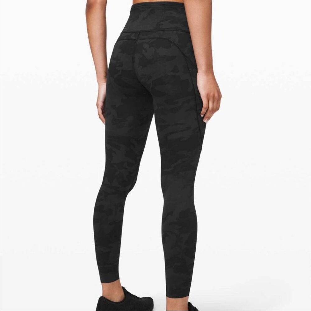 Grey camo Lululemon Fast and Free Tight II Nulux 31” Incognito Camo